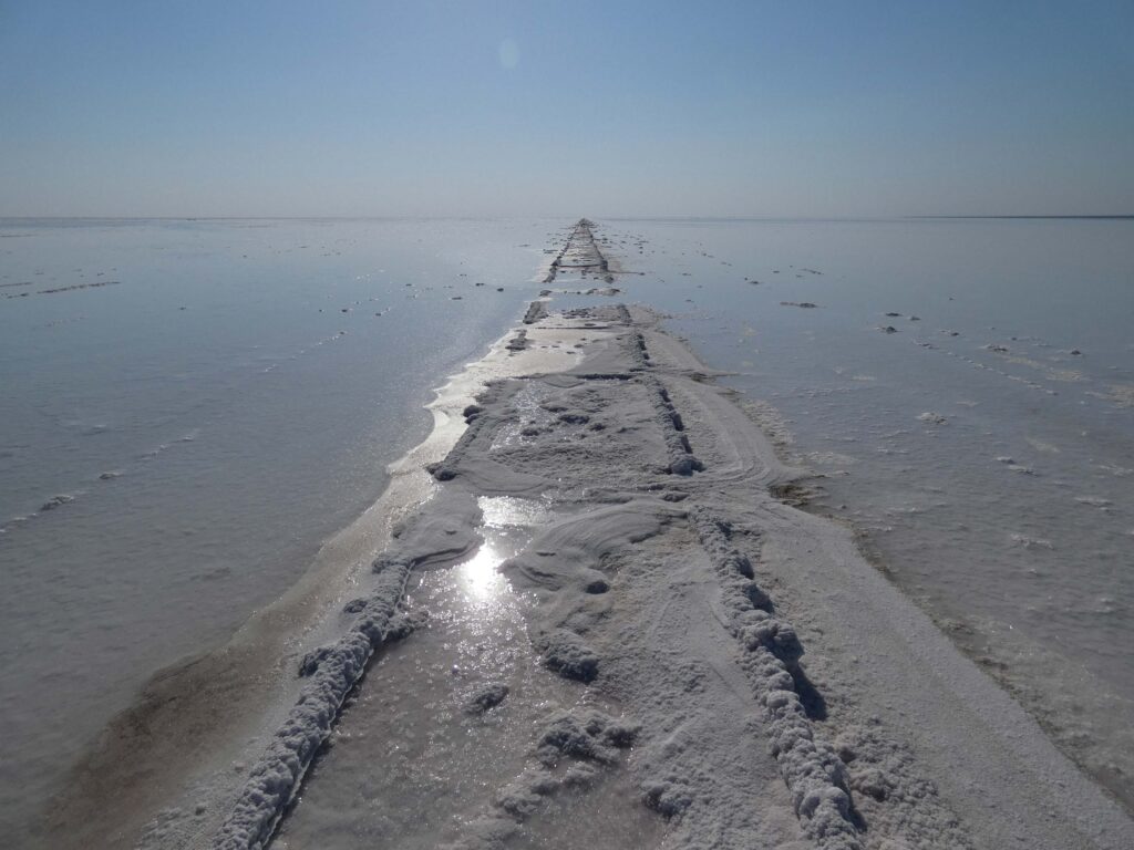 Salinas Grandes, un espejo de estrellas para desconectar