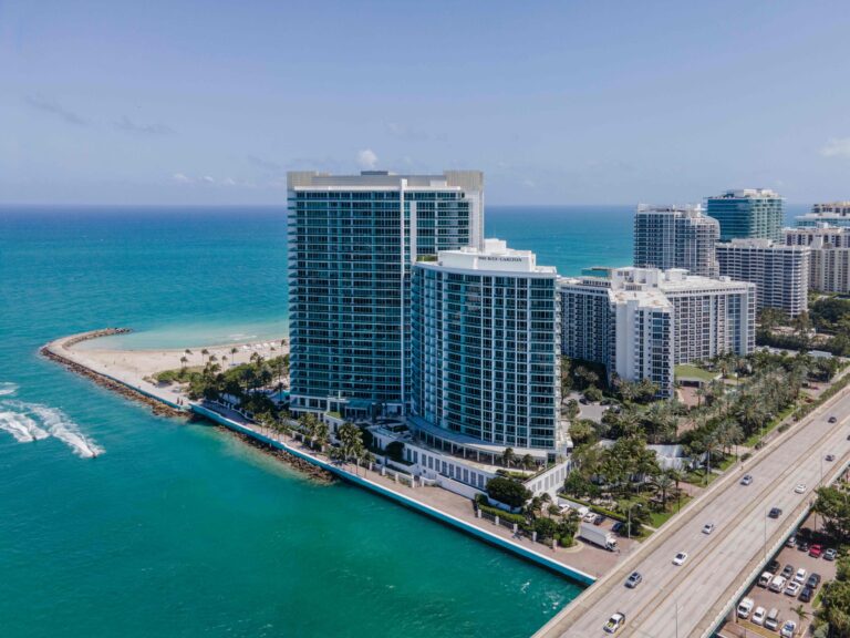 Bal Harbour: reconocido por su ambiente elegante y un estilo de vida frente al mar 