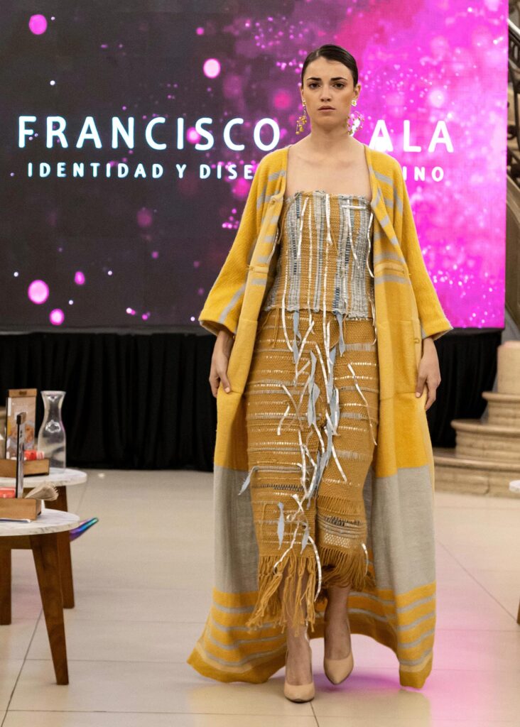 Francisco Ayala presentó su colección en Rosario Fashion Week