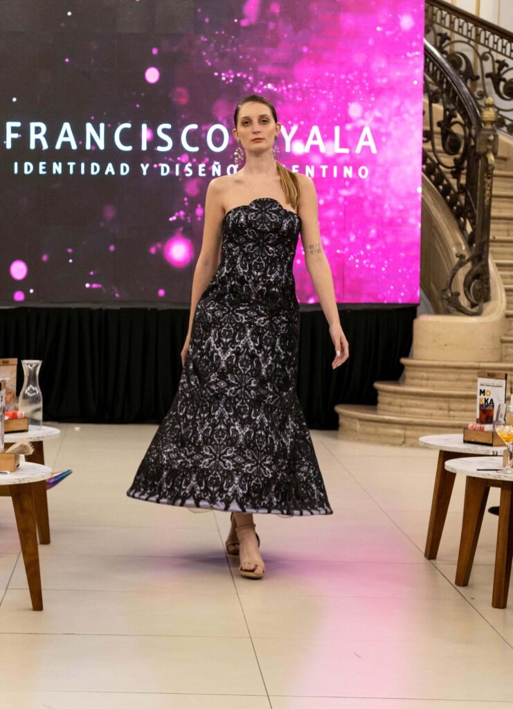 Francisco Ayala presentó su colección en Rosario Fashion Week