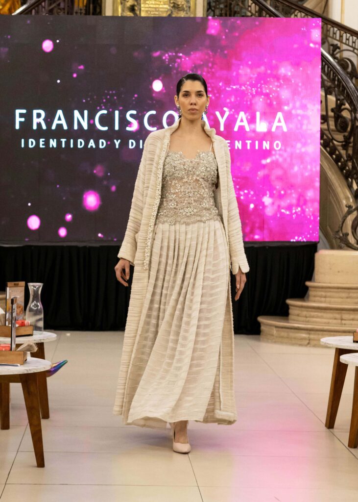 Francisco Ayala presentó su colección en Rosario Fashion Week