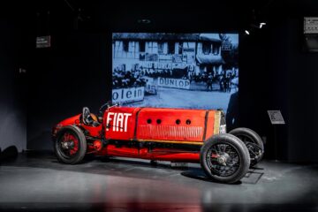 El Museo Nazionale dell'Automobile inauguró la exposición dedicada al 125 aniversario de FIAT